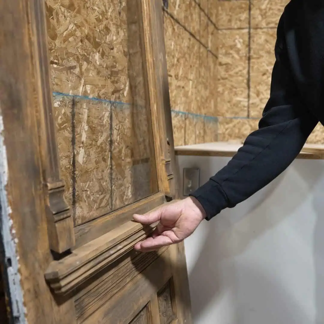 bespoke-detail-wood-door-accent-trim