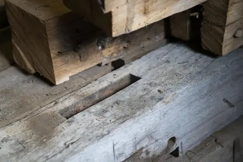 salvage-barn-wood-beams